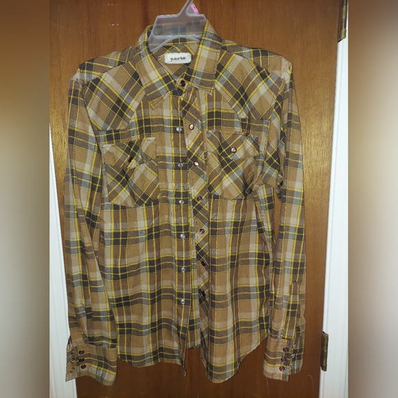 Parts brand men's button down cowboy style shirt. Pearl snap buttons. Size S. - Picture 1 of 3